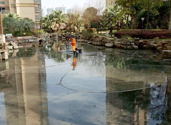 思南景观池淤泥清理